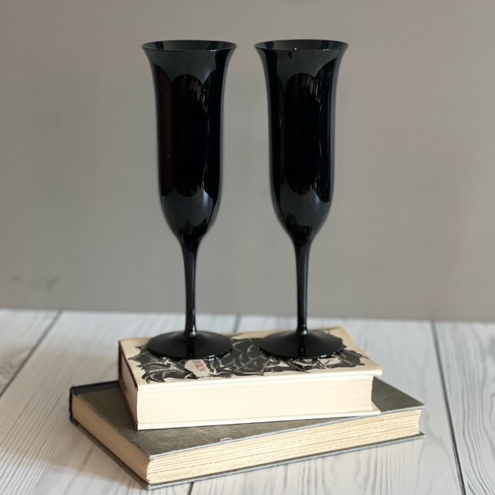 Vintage Black-Blue Champagne Flutes